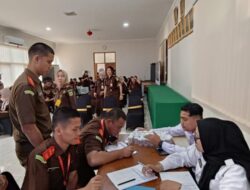 Perkuat Integritas Aparatur, Kejari Sukabumi Gandeng BNNK Lakukan Tes Urine Massal