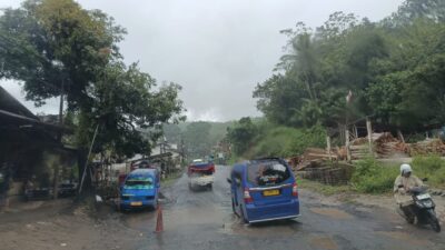 3 Titik Lokasi Jalan Nasional Lintas Palabuhanratu Rusak Parah, Penguna Jalan Dihimbau Hati-Hati !