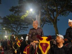 Gemerlap Budaya Tatar Sunda: Kota Sukabumi Tampil Memukau dengan Menunggang Kuda di Jantung Jawa Barat