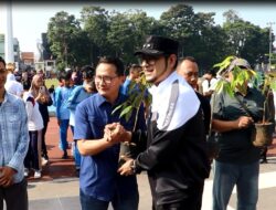 Aksi Nyata Pemkot Sukabumi di Hari Lingkungan Hidup: Dari “Tim Sapu Bersih” Malam Hari hingga Gerakan Tanam Pohon