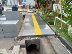 Wajah Baru Jalan Bhayangkara: DPUTR Kota Sukabumi Sulap Trotoar Jadi Estetis dan Ramah Disabilitas