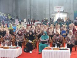 Hebat! TP-PKK Kota Sukabumi Sukses Hadirkan dr. Aisah Dahlan dalam Seminar “Smart Service Parenting” di GOR Merdeka