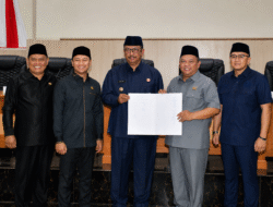 Transformasi Layanan Air dan Ketertiban Umum: Bupati Sukabumi Sampaikan Nota Pengantar Perubahan Hukum Perumda ke Perseroda di Paripurna DPRD